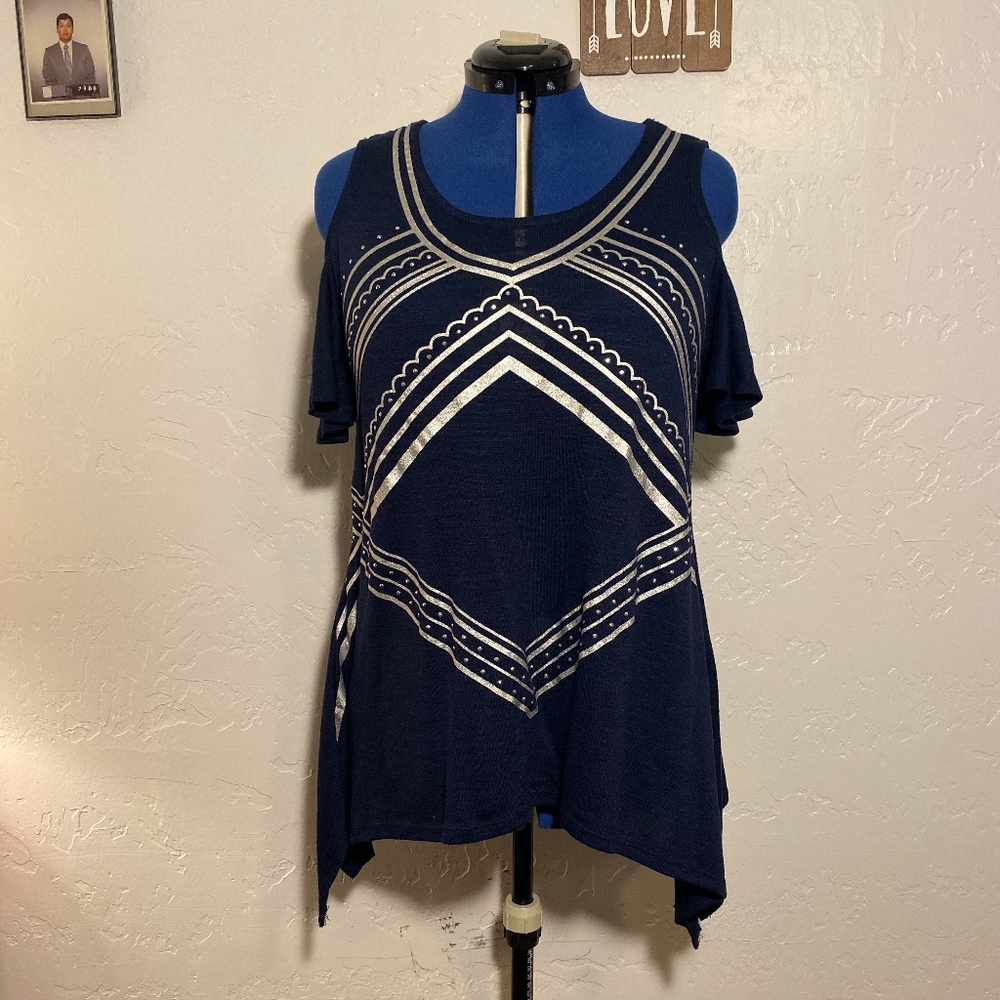 Est. 1989 cold, short sleeve, blouse size 14/16W